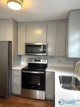 2006 Stanford Dr SW in Huntsville, AL - Building Photo - Building Photo