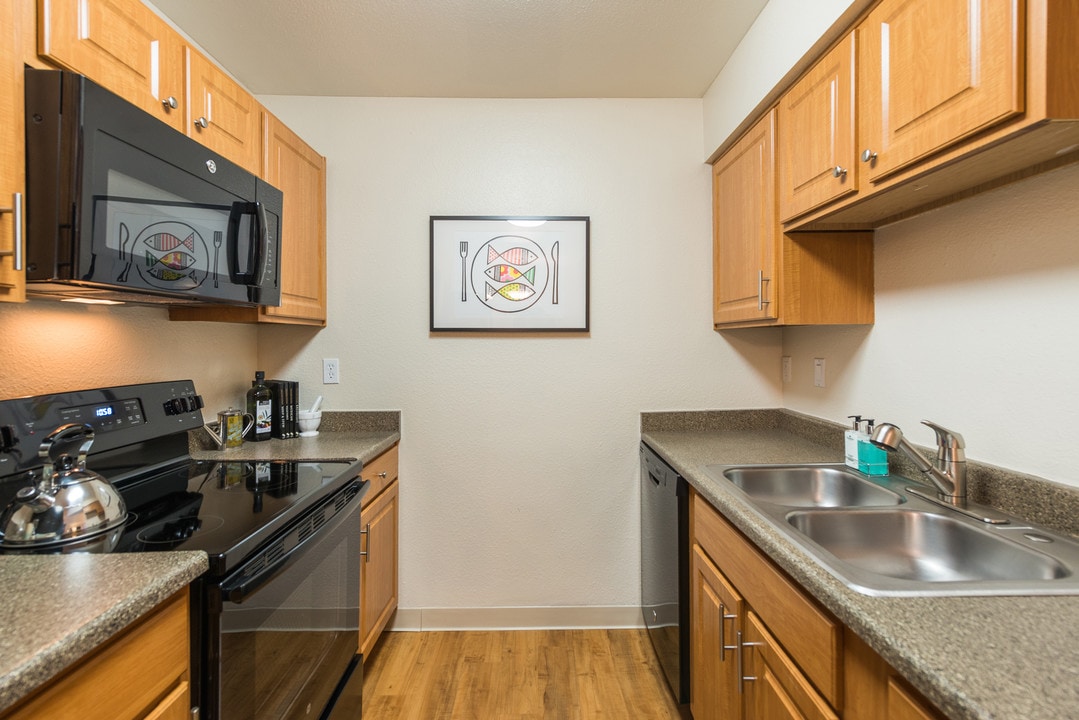 Apres Apartment Homes in Aurora, CO - Building Photo