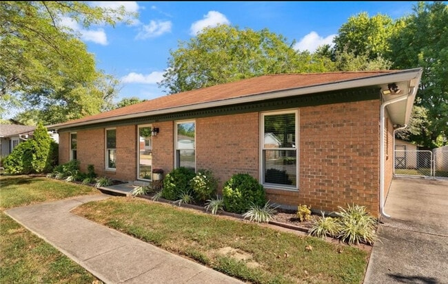2012 Blue Teal Ln in Jeffersonville, IN - Building Photo - Building Photo