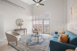 2235 E 6th St, Unit 419 in Austin, TX - Foto de edificio - Building Photo
