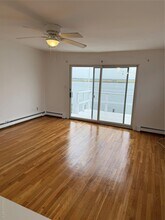 923 W Park Ave in Long Beach, NY - Building Photo - Building Photo