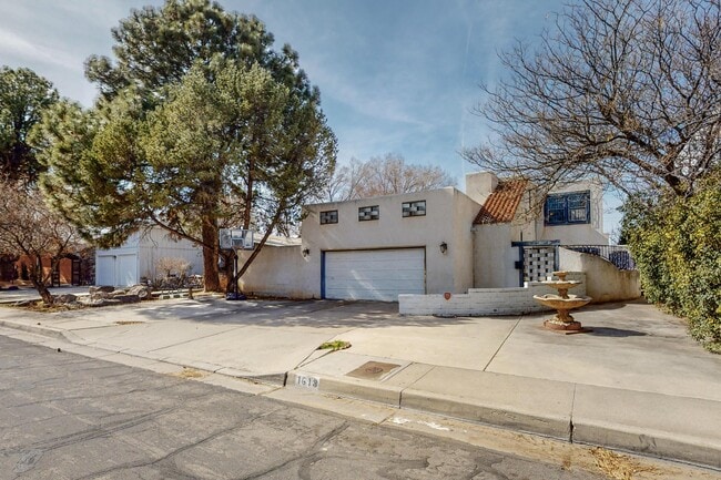 1613 Morningside Dr NE in Albuquerque, NM - Building Photo - Building Photo