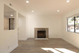 364 E Bard Rd in Oxnard, CA - Building Photo - Building Photo