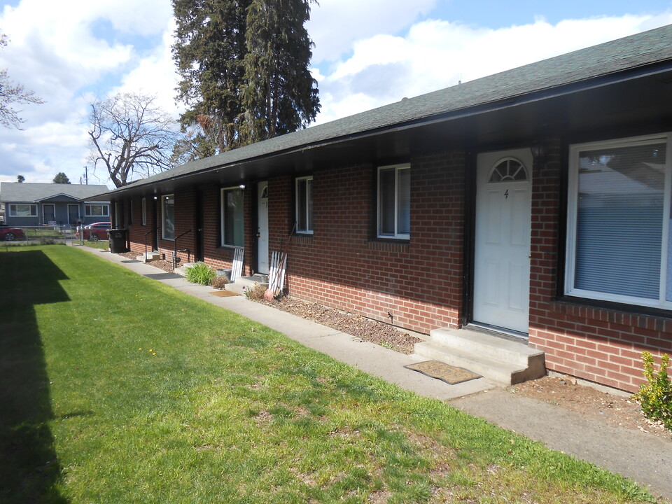 703 S 9th Ave, Unit 4 in Yakima, WA - Building Photo