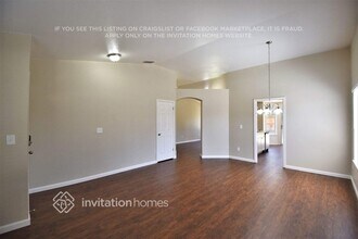 8600 Luciano Ct in Sacramento, CA - Building Photo - Building Photo