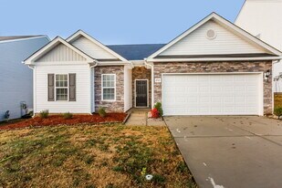 2521 Meadow Crossing Dr in Dallas, NC - Building Photo