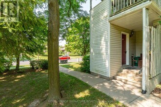 461 Beechwood Pl in Waterloo, ON - Building Photo - Building Photo