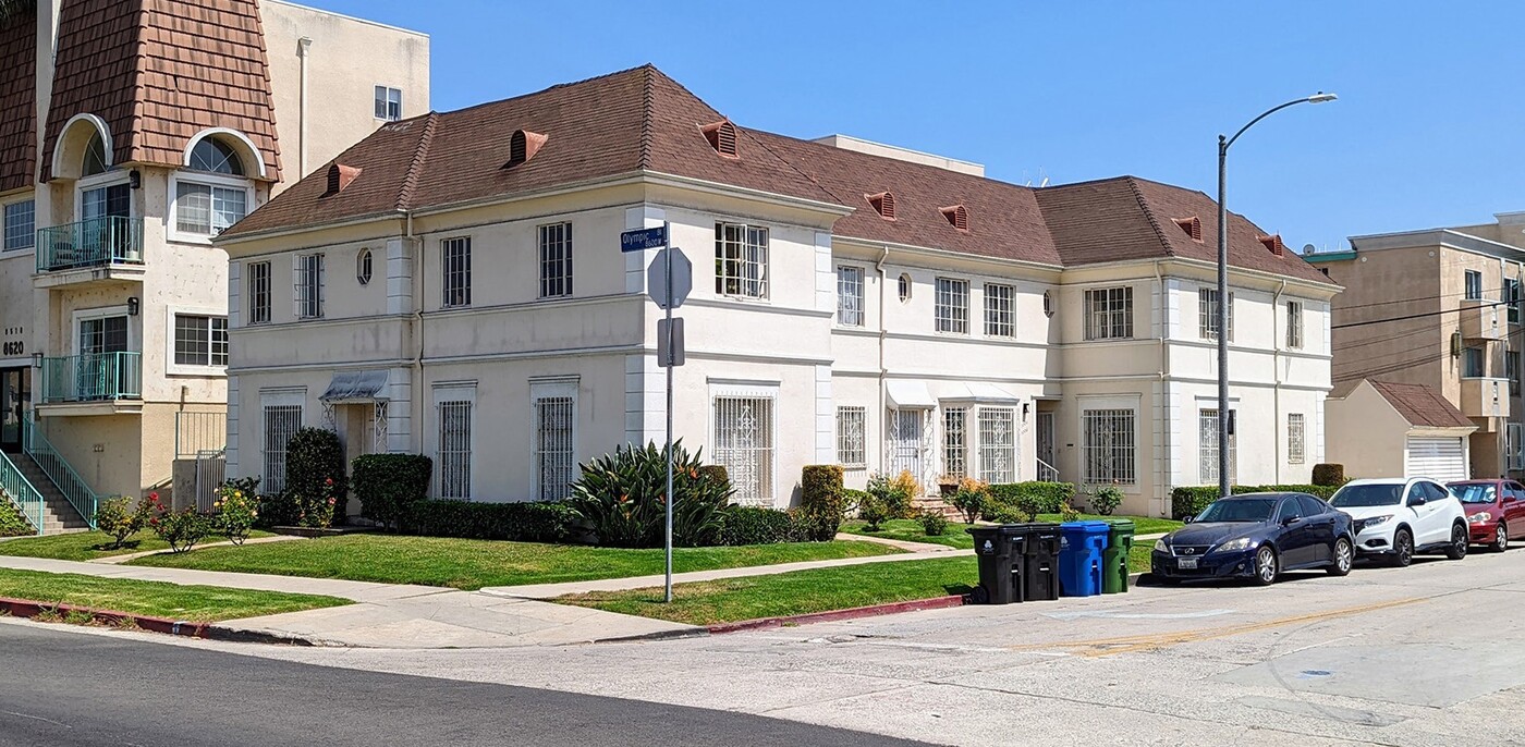 1000 S Sherbourne Dr in Los Angeles, CA - Building Photo