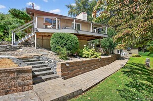 3 Hudson Bluff Cir in Marlboro, NY - Building Photo