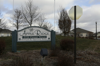 Apple Ridge in Kalamazoo, MI - Building Photo - Building Photo