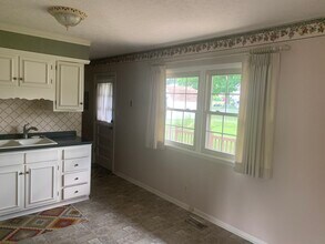 2829 Hillside Dr in Bedford, IN - Building Photo - Building Photo