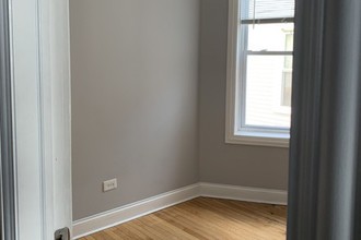 3705 W Montrose Ave, Unit 2nd Unit in Chicago, IL - Building Photo - Building Photo