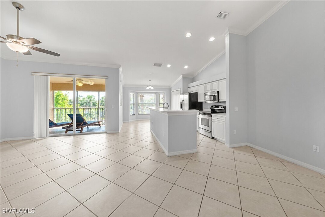 19981 Barletta Ln in Estero, FL - Foto de edificio