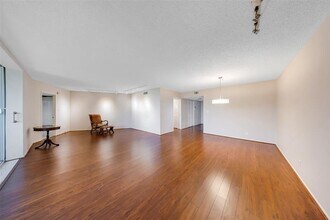 805 Cypress Blvd in Pompano Beach, FL - Building Photo - Building Photo