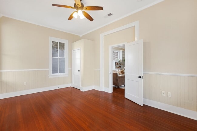 property at 910 9th St