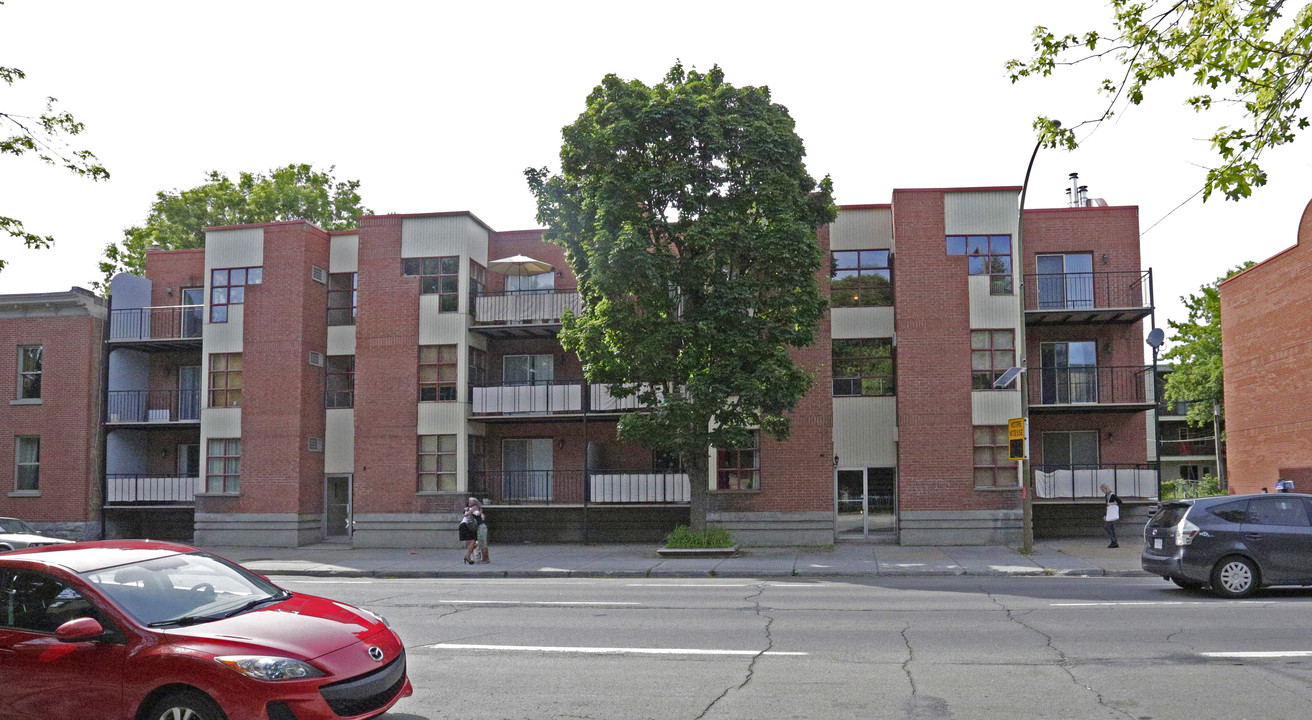 2331-2341 Saint-Jacques in Montréal, QC - Building Photo