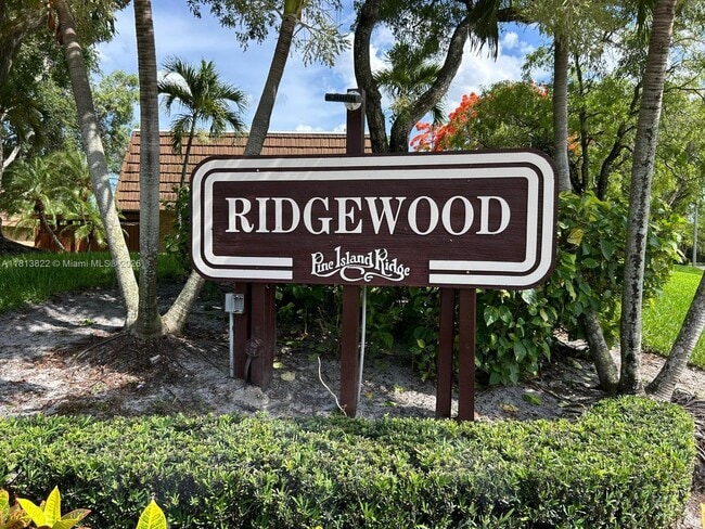9106B SW 20th St in Davie, FL - Building Photo - Building Photo