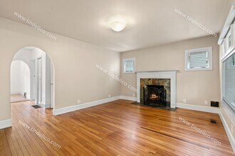 3848 SE Ivon St in Portland, OR - Building Photo - Building Photo