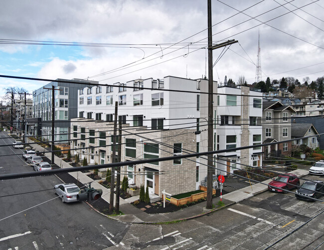 516-522 Valley St in Seattle, WA - Foto de edificio - Building Photo