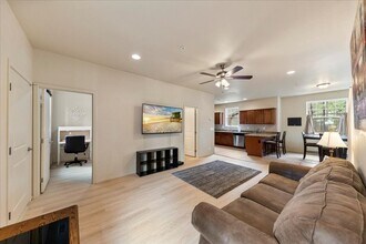 2502 W Washburn Ct in Flagstaff, AZ - Foto de edificio - Building Photo