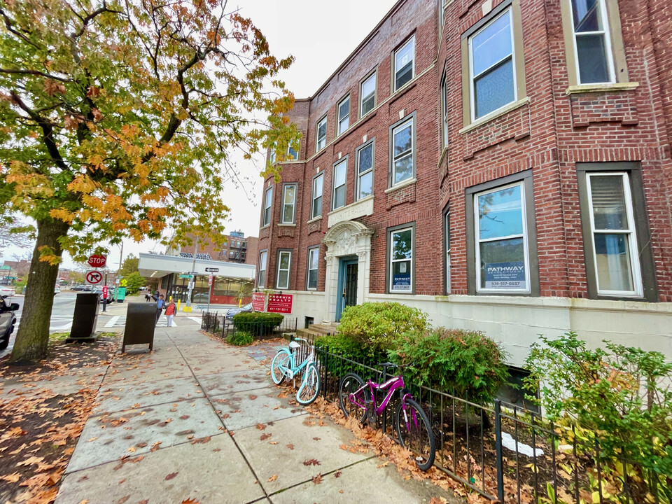 1284 Commonwealth Ave in Boston, MA - Foto de edificio