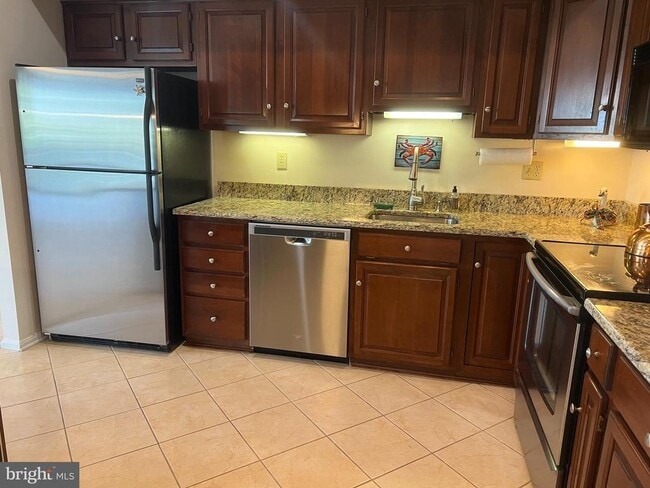 110 Oyster Cove Dr in Grasonville, MD - Building Photo - Building Photo