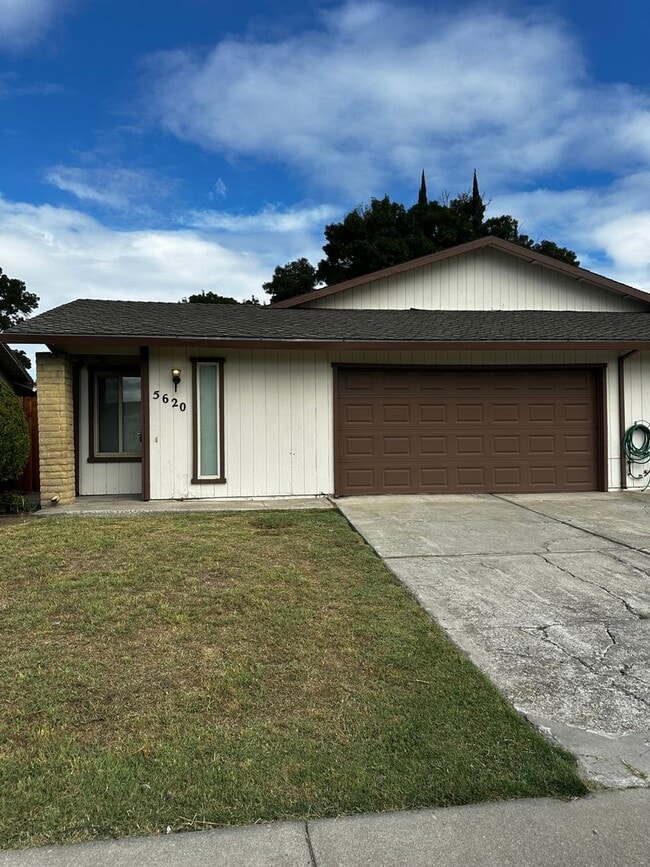 5620 Brush Creek Dr