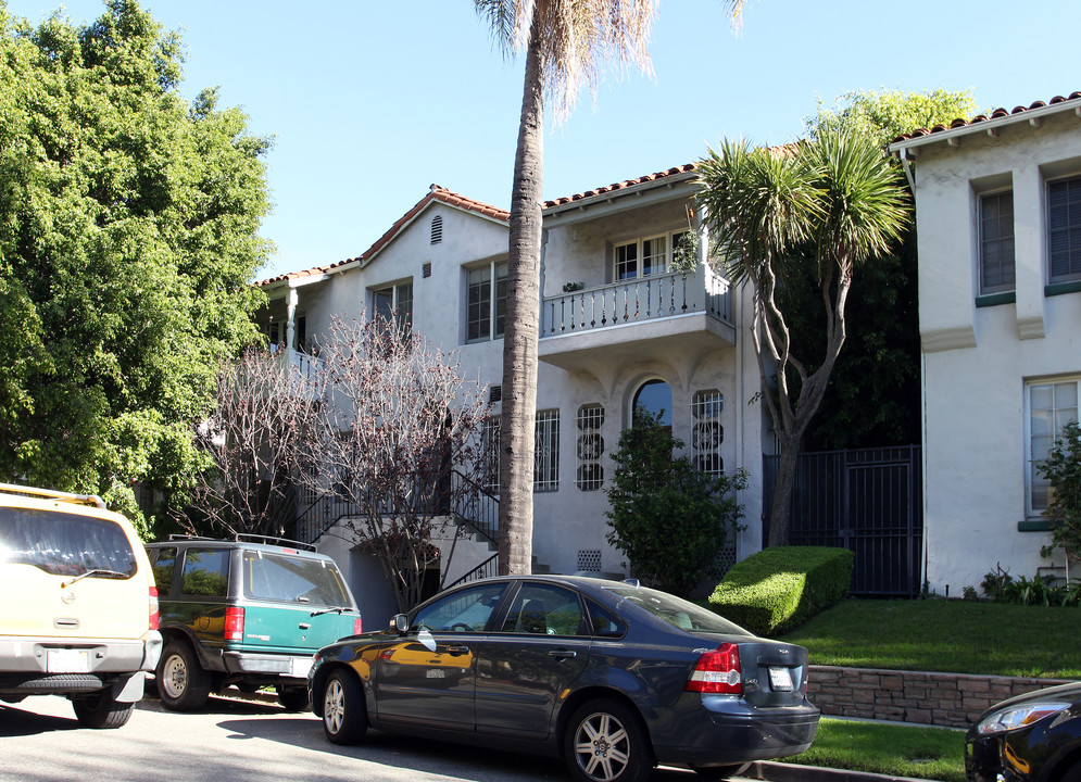 736 S Genesee Ave in Los Angeles, CA - Building Photo