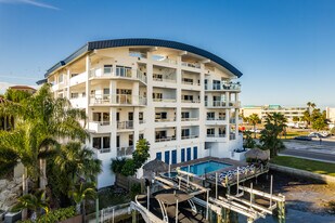 Sun West Palms in Clearwater Beach, FL - Building Photo