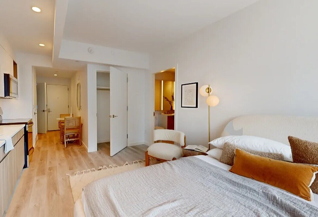 77 Commercial St in Brooklyn, NY - Building Photo