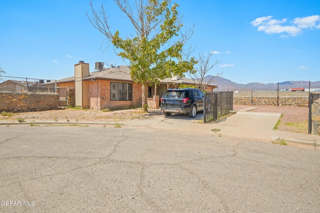 10207 Angel Falls Pl in El Paso, TX - Building Photo - Building Photo