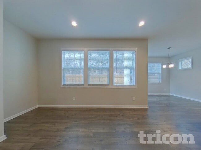 2241 Westside Dr in Austell, GA - Foto de edificio - Building Photo