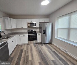 18 Kristina Ct in Wilmington, DE - Building Photo - Building Photo