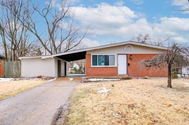 property at 675 Pimlico Dr