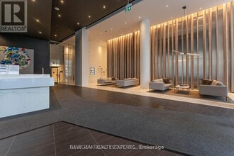 3900 Confederation Pkwy in Mississauga, ON - Building Photo - Building Photo