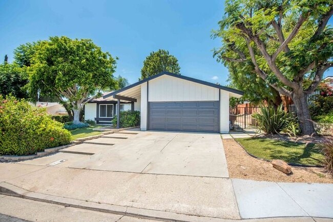 property at 4395 Avenida De Las Flores