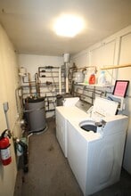 710 Dogwood St in Anchorage, AK - Building Photo - Building Photo