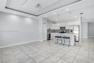 2541 SE 1st St in Homestead, FL - Building Photo - Building Photo