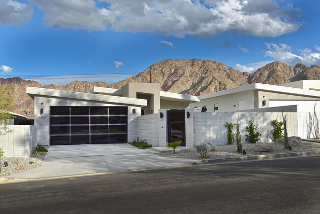 54450 Avenida Diaz in La Quinta, CA - Building Photo - Building Photo