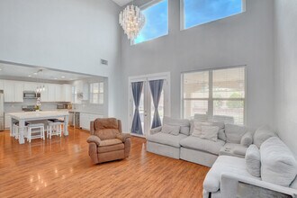 5642 Breckenridge St in North Las Vegas, NV - Foto de edificio - Building Photo