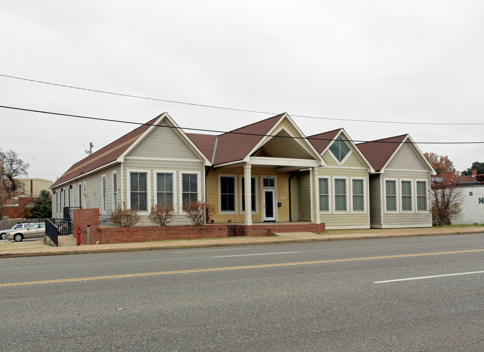 610 Poplar Ave in Memphis, TN - Building Photo