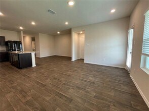 128 Hazel Grv in San Marcos, TX - Building Photo - Building Photo