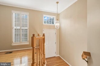 5587 Governors Pond Cir in Alexandria, VA - Building Photo - Building Photo