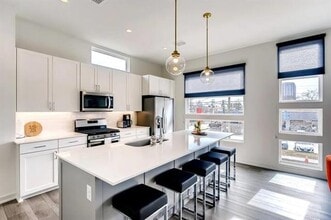 2528 N Fitzhugh Ave in Dallas, TX - Building Photo - Building Photo