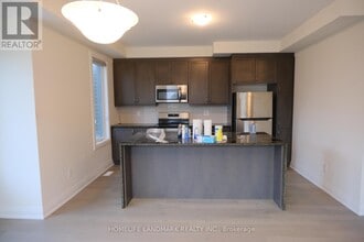111 Thomas Frisby Jr Cres in Markham, ON - Building Photo - Building Photo