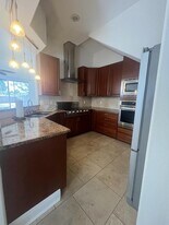 2119 Montclair Dr in Sarasota, FL - Building Photo
