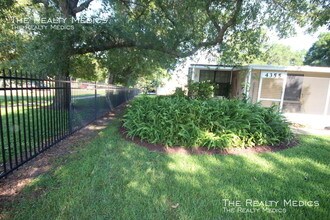 4355 E Michigan St-Unit -Unit 4355 in Orlando, FL - Foto de edificio - Building Photo