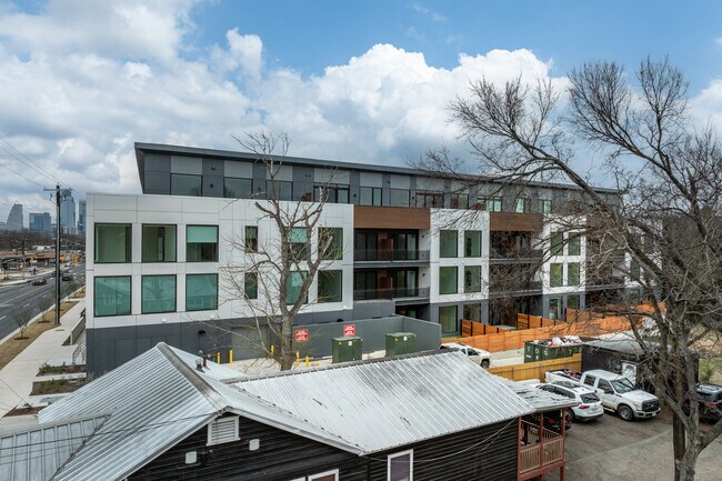One Oak in Austin, TX - Foto de edificio - Building Photo