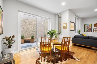 10 Taber St, Unit 209 in Boston, MA - Building Photo - Building Photo