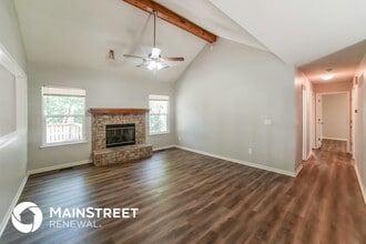 1108 Park Dr in Greenwood, MO - Foto de edificio - Building Photo